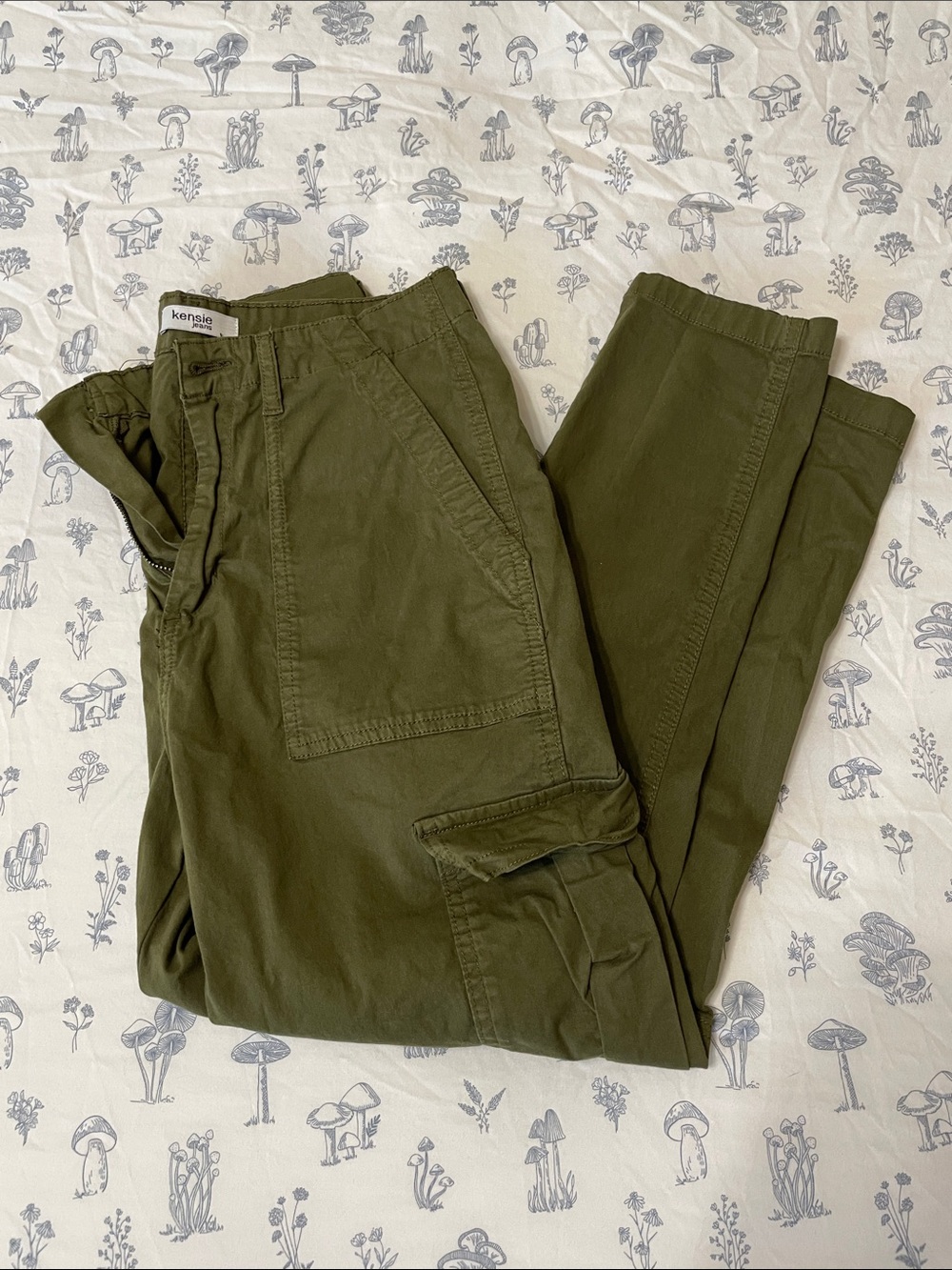 Kensie Olive Green Cargo Pants